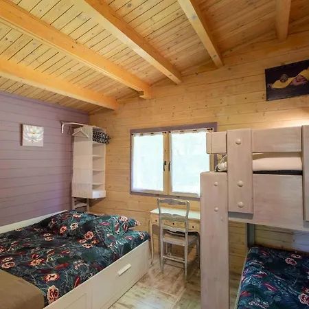 Du Bois De Vache Chalet